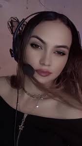 Flor❤️Roque (@larissaroque29)