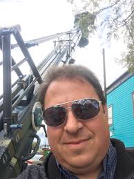 Dirk Gently's Holistic Detective Agency" Rogue Wall Enthusiasts (TV Episode  2016)