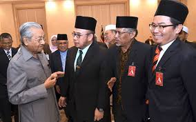 See more of wan haron wan hassan on facebook. The Very Public Spat Between 2 Good Men Nestia