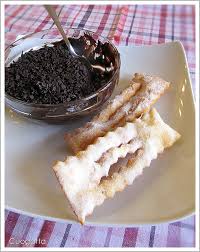 Su questo sito potrai comprare direttamente online tutto l'occorrente per preparare e decorare la tua torta. Carnevale In Campania I Dolci Tipici Della Tradizione