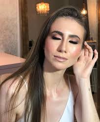 Leanne Melo's Instagram, Twitter & Facebook