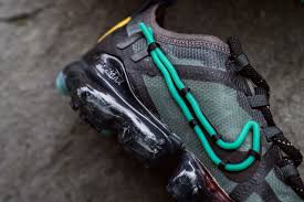 White nike socks are stitched onto each. Ø¥Ù…Ø¨Ø±Ø§Ø·ÙˆØ±ÙŠ Ù…Ù„ÙŠÙˆØ¯Ø±Ø§Ù…ÙŠ Ø§Ù„Ù‰ Ø§Ù„Ø¢Ù† Cactus Plant Flea Market Nike Dover Street Virelaine Org