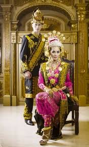 5d233d01 nomor khusus sms (admin 1) 0838 2984 0001 line: Pakaian Adat Wanita Aceh Daro Baro Pakaian Gambar Pose Pengantin
