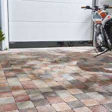 Pave Antinea Nuance Brun 10 X 10 Cm Ep 3 7 Cm Castorama Castorama Sol Exterieur Pave Autobloquant