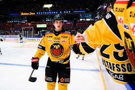 When you look at his skillset, though, it's not at all surprising that it did. Eliteprospects On Twitter How Nils Lundkvist Is Putting A Sophomore Slump Behind Him And Emerging As A Top Defenceman In The Shl Se Rasmuskagstrom Spoke To Lundkvist About His Year The Road Ahead