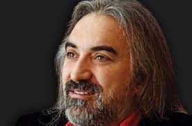 1967 yılında trabzon'un maçka ilçesinde doğdu. Volkan Konak Ucuncu Kez Baba Oldu