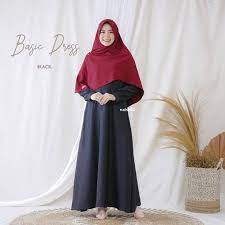 Jangan ragu memadukan pashmina warna tua dan setelan baju warna kuning terang seperti ini. 50 Model Gamis Warna Hitam Polos Kombinasi Terbaru