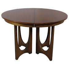 I have a broyhill dining room set. Mid Century Modern Broyhill Brasilia 6140 1645 Round Pedestal Base Dining Table Mid Century Modern Dining Table Round Dining Table Mid Century Dining Table