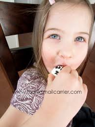 Thanks, Mail Carrier: Celebrate Easter and Spring with The Swiss Colony  {Zoo Chocolates Review & Giveaway}