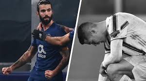 @pastore10 messi is xavi and iniesta's baby boy. Krm2hes M7j9um