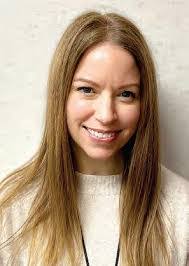 Melissa Dameron's Instagram, Twitter & Facebook