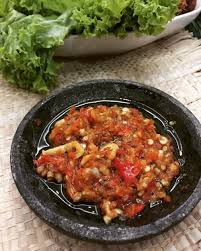 Encerkan 100 cc madu dengan 400 cc air matang. Resep Sambal Bawang Yang Gurih Dan Pedasnya Bikin Ketagihan