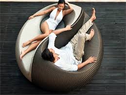 The bold use of modern materials is subdued by the refreshing additions of water and the lovely verdant hues present in the garden. Modern Patio Furniture Interior Design Ideas Ofdesign