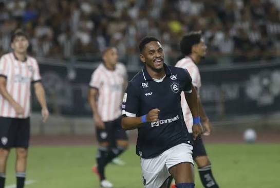 Remo bate o Botafogo por 2 a 1 em Bel&eacute;m e quebra jejum de 12 jogos no Brasileir&atilde;o - Coluna Olavo Dutra - Esportes