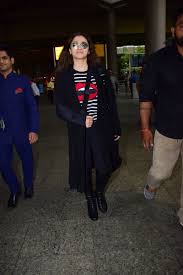 Bold N Beautiful Bollywood Alia Bhatt Returns Injured From Brahmastra Shoot In Bulgaria It is bordered by romania to the north, serbia and macedonia to the west, greece and now its bulgaria's turn to feature in bollywood films. bold n beautiful bollywood alia bhatt