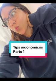 Me fregué la espalda baja y no quiero que te pase a ti 🥹 El cuerpo humano  está diseñado para moverse no para no moverse 🥺 ¿tienes más tips? Te leo  👀 🧡✨ #tips #ergonomia #postura
