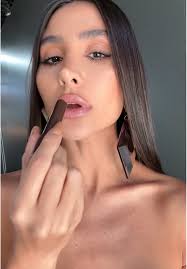 Lip Combo Tutorial: Perfect Your Makeup Skills