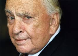 Tuottelias ja teräväsanainen älykkö