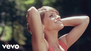 In un'eterna roma ehh all'aria tutti i piani ravviciniamo i sogni più lontani. Alessandra Amoroso Vivere A Colori Video Ufficiale Youtube