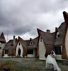 Pentru moment castelul de lut este deschis numai pentru vizitare. Castelul De Lut Din Valea Zanelor Cristian Codlea Halmeag Tara Dacilor