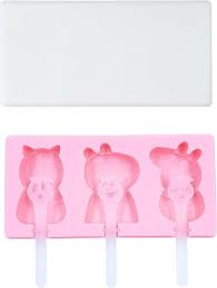 Peppa pig is a cheeky little piggy who lives with her younger brother george, mummy pig and daddy pig! Bol Com Productgoods Ijsvorm Peppa Pig 3 Stuks Yoghurt Ijsjes Fruit Ijsjes Peppa Pig