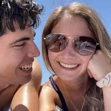 Melissa Veitengruber and Giovanni Valentin's Wedding Website