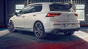Best get a picture of it now, before you're left looking at it driving away in the future. Vw Golf 8 Gti Clubsport Schon Im Privatleasing Verfugbar Autobild De
