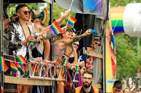 The celebration will continue with speeches from activists and politicians. Csd Wien 2021 Parade Termine Bilder Misterb B