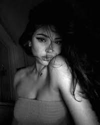 Danielle Arden (danielleardennn)