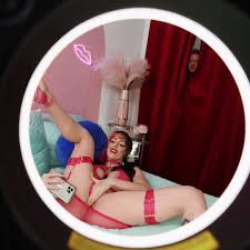 @throwadusts video Tweet