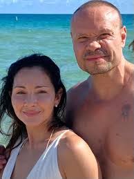 Doug Medeiros's Instagram, Twitter & Facebook