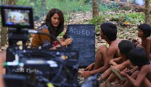 Website nonton film bioskop anekamovie.com nonton film box office terbaru. Film Baru Sokola Rimba Suarakan Suara Anak Anak Suku Pedalaman