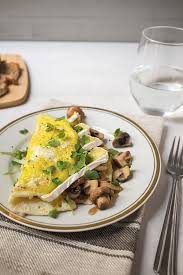 Schnelles Omelette Mit Pilzen Und Camembert Schnelle Einfache Rezepte Rezept Rezepte Vegetarische Rezepte Abendessen Abendbrot