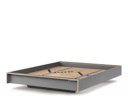 Die vielfältigen betten in 160x200 cm eignen sich hervorragend als schmale doppelbetten, denn jede bettseite lässt sich individuell mit einem lattenrost und einer matratze in 80 cm breite an ihre und die. Muller Small Living Flai Bett 160 X 200 Ohne Kopfteil Cpl Anthrazit Mit Lattenrost Von Kaschkasch 2015 Designermobel Von Smow De