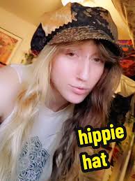 Abby Lou (@abby.long.legs)