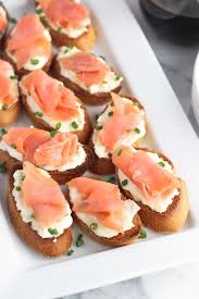 Je me suis dit que ça serait bien de vous proposer un article avec pas mal d'idées et de recettes pour vos apéritifs et apéro dinatoire ! Toast Pas Cher Decorative Journals