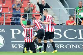 The team scored 30 goals at home last season and conceded 10. Gornik Leczna Cracovia 0 3 Gospodarze Rozjechani Na Pasach Super Express