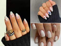 Así, no lo dudes y elige una base en blanco para tus uñas, y prueba después a dibujar unas rayas que pueden ser de color negro. Unas Blancas 2022 Ideas Y Disenos Modaellas Com
