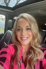 gabi wears some really cute outfits. this is one of my favorite outfits.