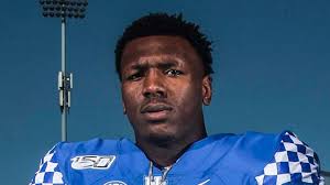 Kentucky football: J.J. Weaver growing into his role