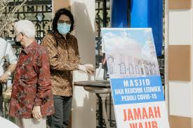 Sejumlah rumah makan padang mulai menerapkan protokol kesehatan selama psbb transisi di dki jakarta. Bagaimana Penerapan Protokol Kesehatan Saat Prosesi Pernikahan Di Aceh Kumparan Com