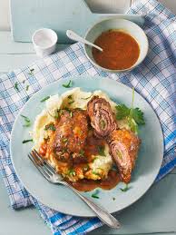 Rinderroulade Nach Hausmannskost Von Krauterjule Chefkoch Rezept Rinderrouladen Rinder Rouladen Fleisch Gerichte