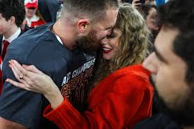 Taylor Swift And Travis Kelce's Body Language, Explained