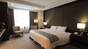 飯店床頭燈與立燈 花蓮百事達國際飯店客房 hotel welcome decor hotel offers