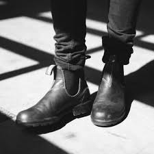 Chelsea boots were the walking boot of the victorian era, and now in 2018, they're the hottest shoe for fall! Blundstone Chelsea Boots Mens Outlet Store Blundstone Original 510 Black Premium Leather Boots