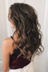 Getting our curls to behave regularly is usually the goal, but these easy and cute hairstyles for curly hair have convinced us to get a little more creative. 33 Stylish Wedding Hairstyles With Hair Down Down Hairstyles Wavy Wedding Hair Loose Hairstyles