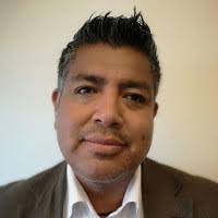 Det er søren holmblad (44), der er partner i bkh law og lone sejersen, der professionelt bestyrelsesmedlem og ceo i change management. 200 Holmblad Profiles Linkedin