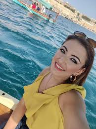 Who is this beautiful...