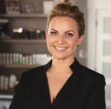 Molly Devries's Instagram, Twitter & Facebook