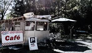 toko toko bike cafe オーナーの ゆき です 今日は 東京都檜原村にある カフェかなかな さんを紹介します カフェかなかな はこんなライダーさんに特にオススメ トレーラーでキャンプ気分を味わいたい森林浴をしながらのんびりと 村 カフェ キャンプ